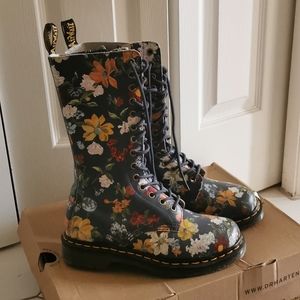 Dr.Martens 14 holes Floral Bloom Woman Boot